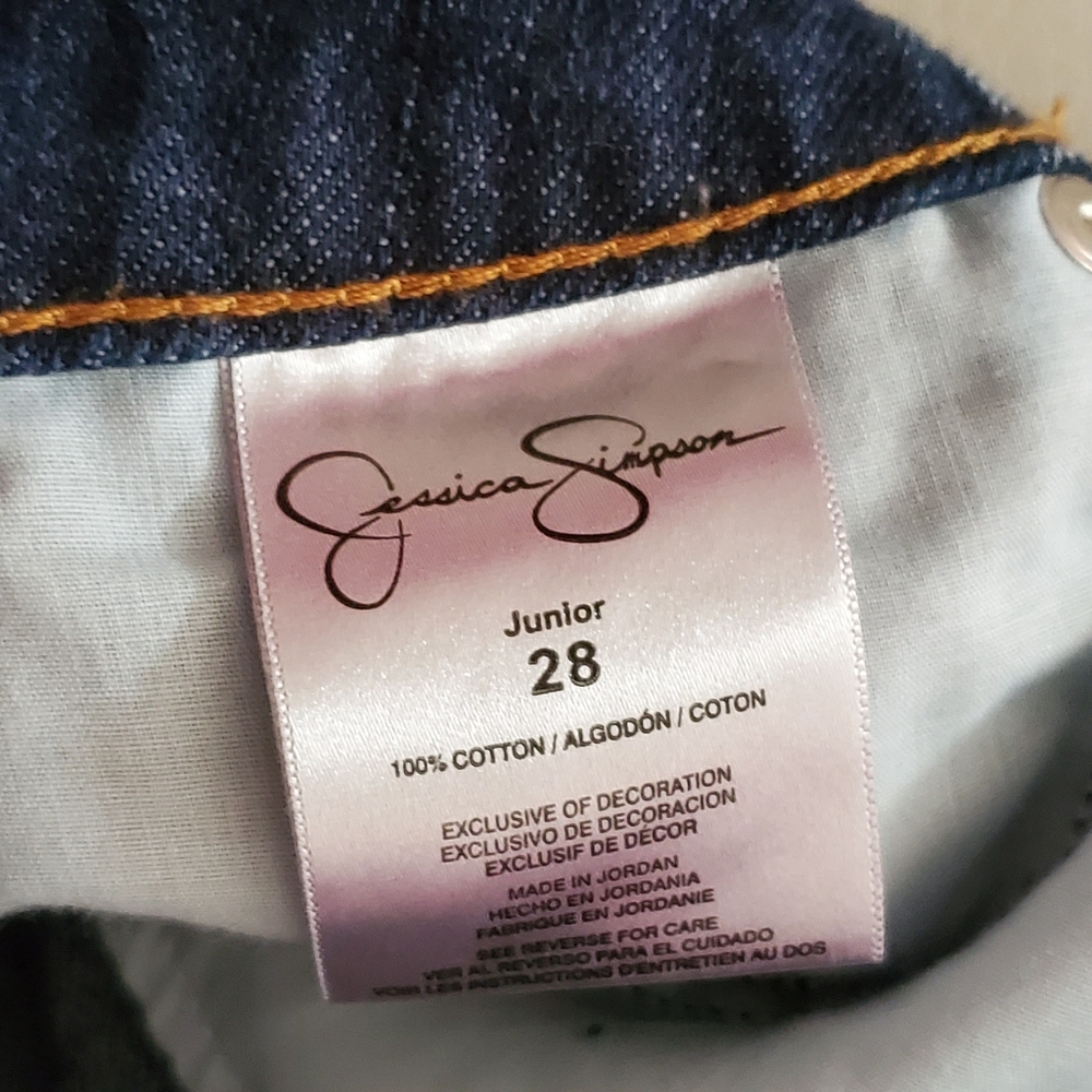 Shorts - Picture 4 of 4
